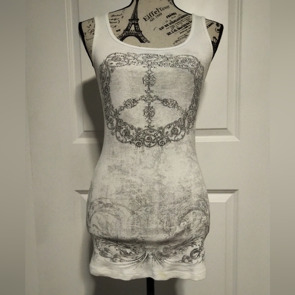 Vocal White and Black Peace Graphic Tank - S